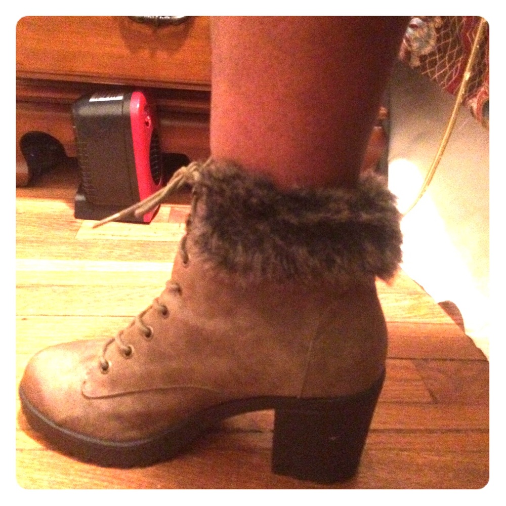 💅🏿💋Comfortable fashionable boots 💄💃🏿